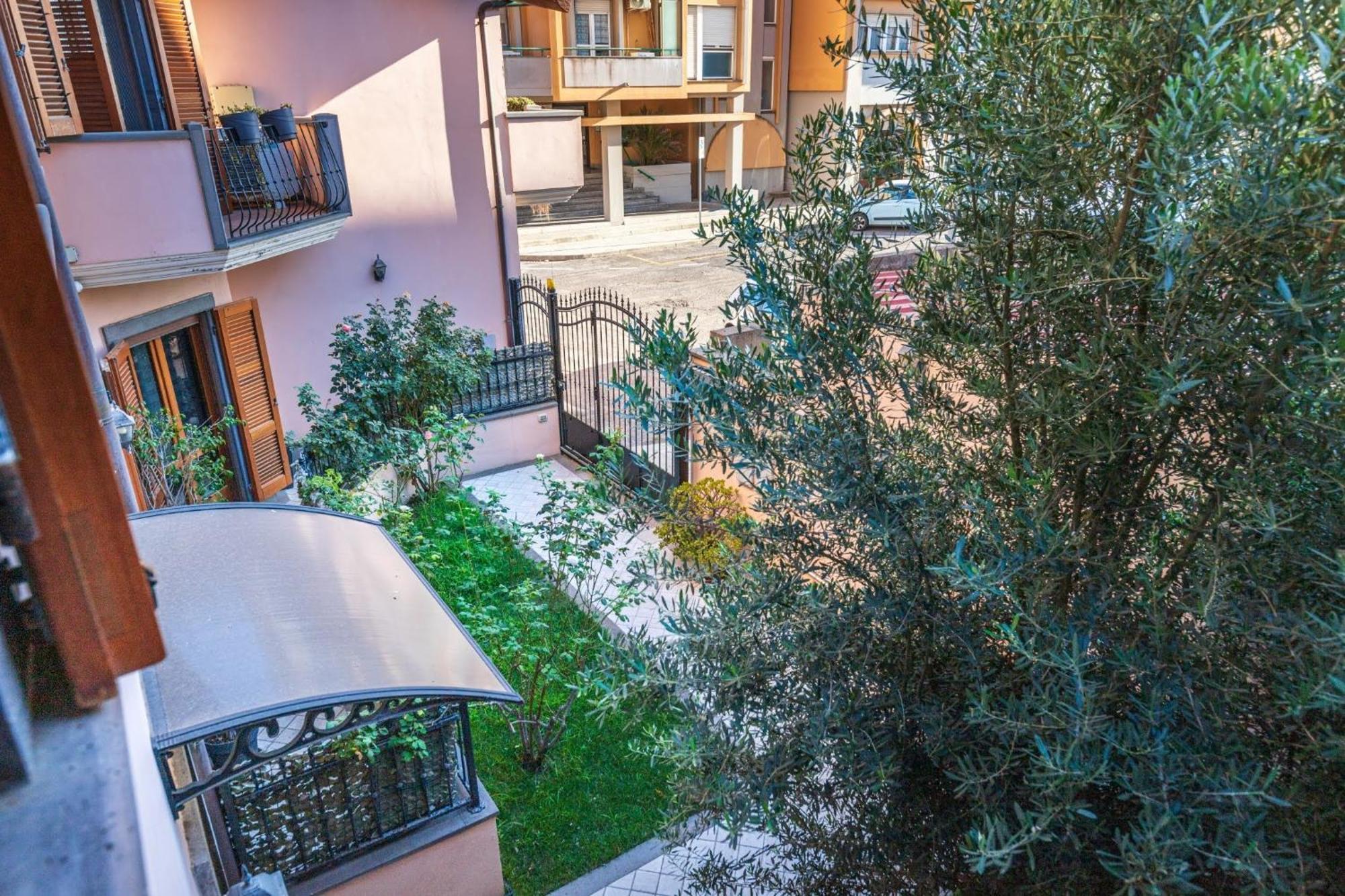 Casa Lilla 1 E 2 Lägenhet Oristano Exteriör bild