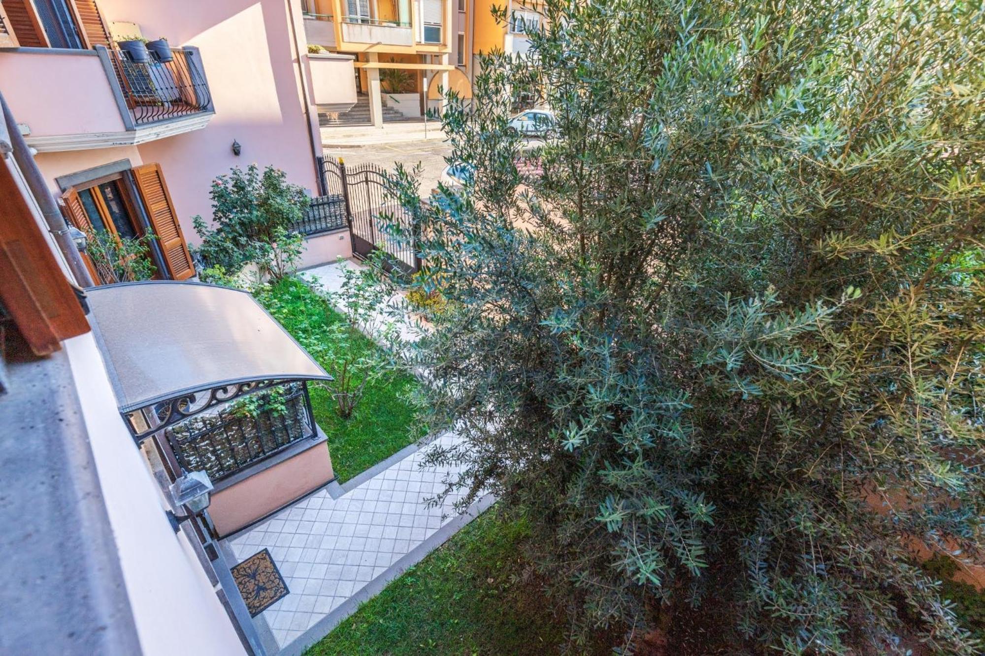 Casa Lilla 1 E 2 Lägenhet Oristano Exteriör bild