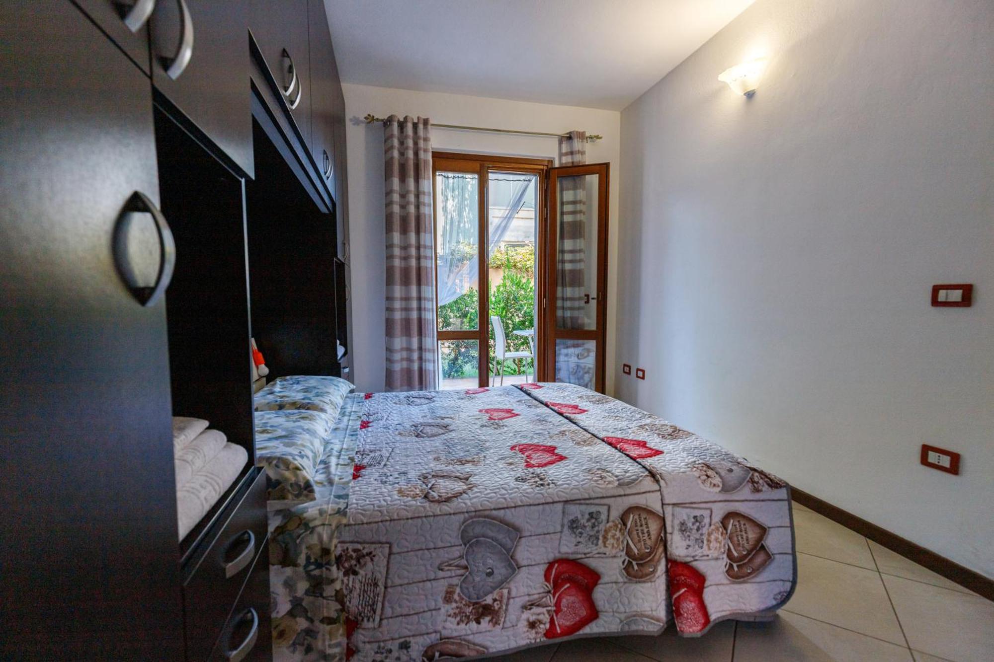 Casa Lilla 1 E 2 Lägenhet Oristano Rum bild