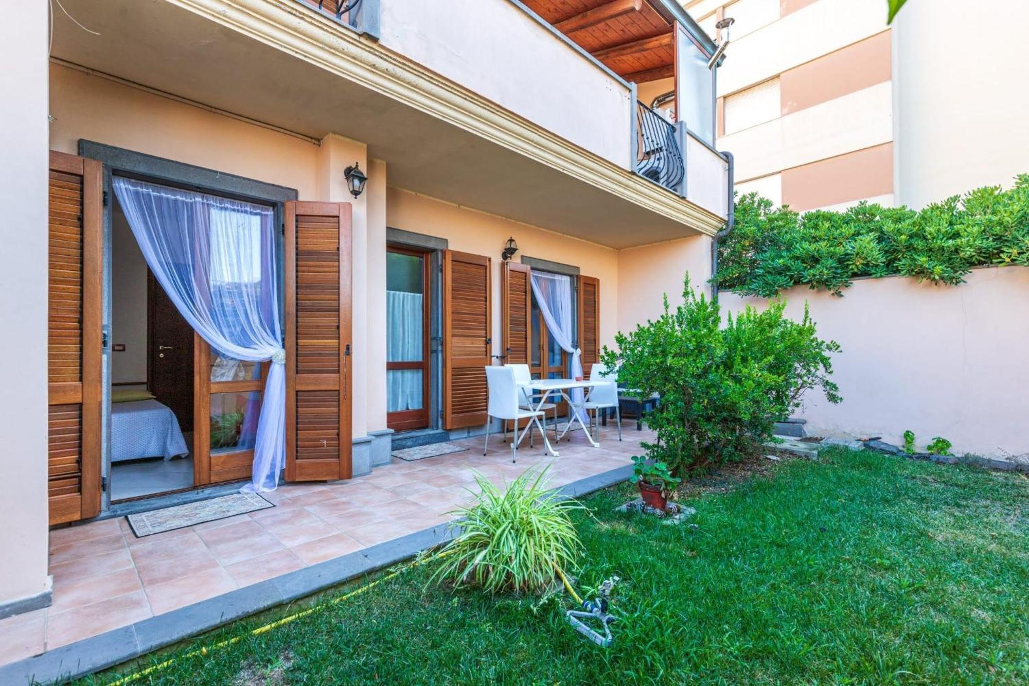 Casa Lilla 1 E 2 Lägenhet Oristano Exteriör bild